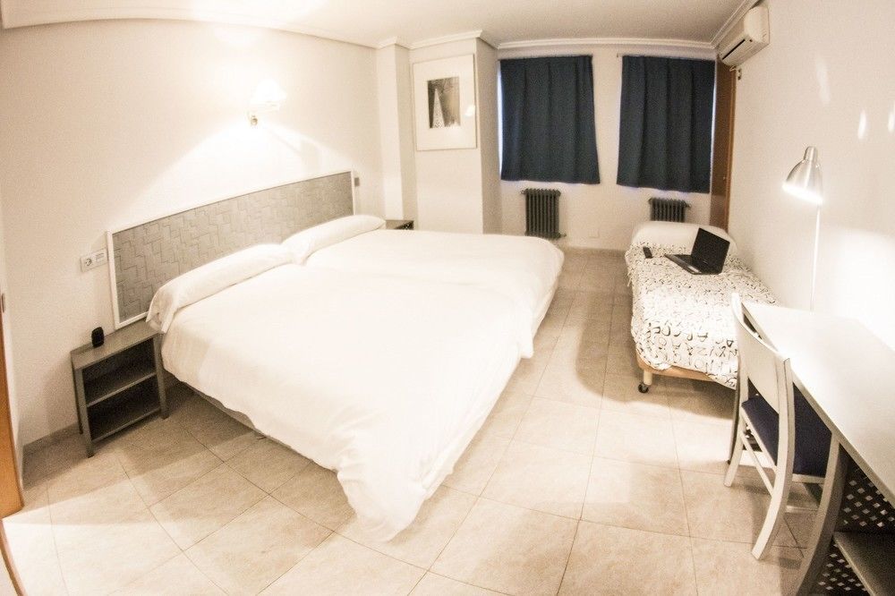 Hotel Alda Centro Паленсия Экстерьер фото